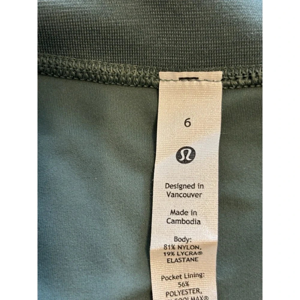 Lululemon Women's Green Full Zip Activewear Jacket Size 6 Nylon Lycra Pockets
